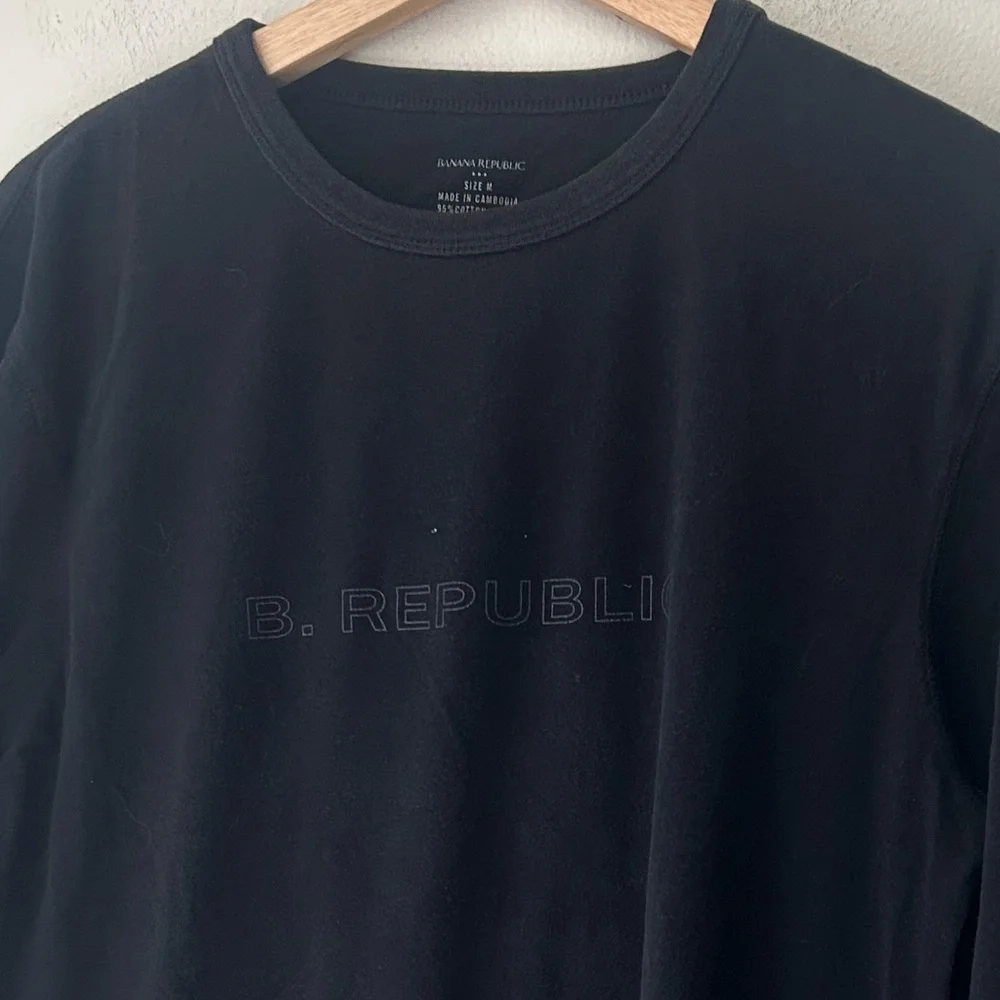 Banana Republic Medium Men's Black Long Sleeve Tee